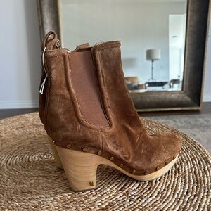 Veronica Beard Decker Suede Clog Chelsea Boots Booties
Sz 12 New